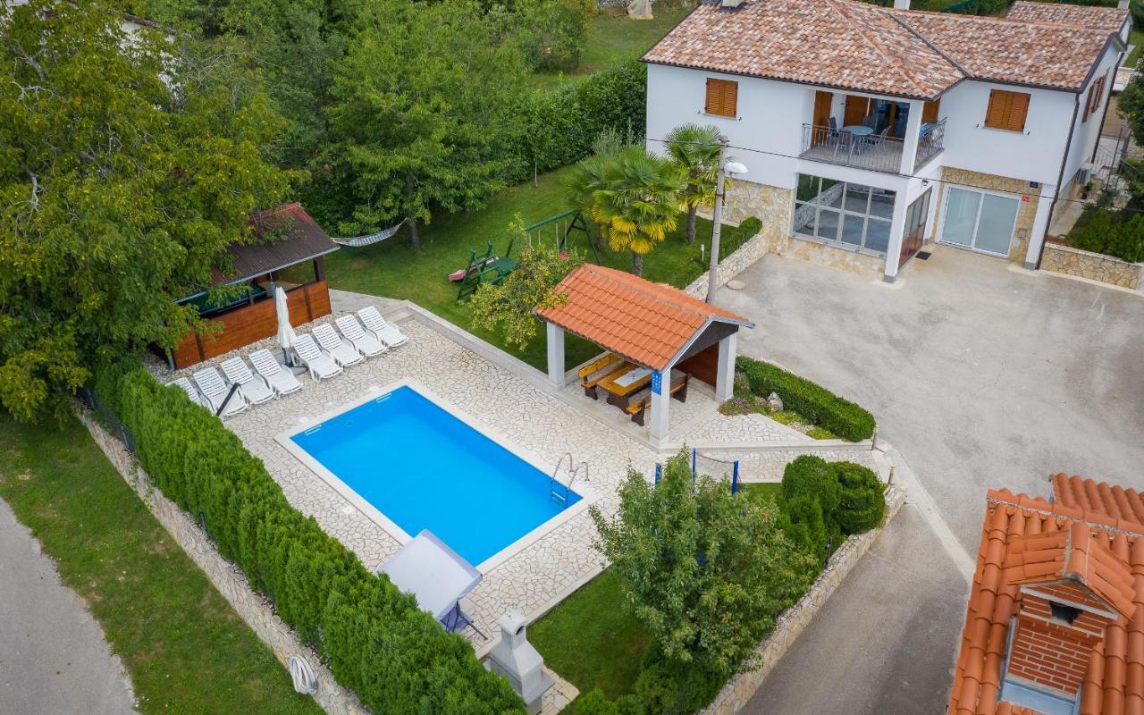 House Semy With Private Pool Villa Pazin Ngoại thất bức ảnh