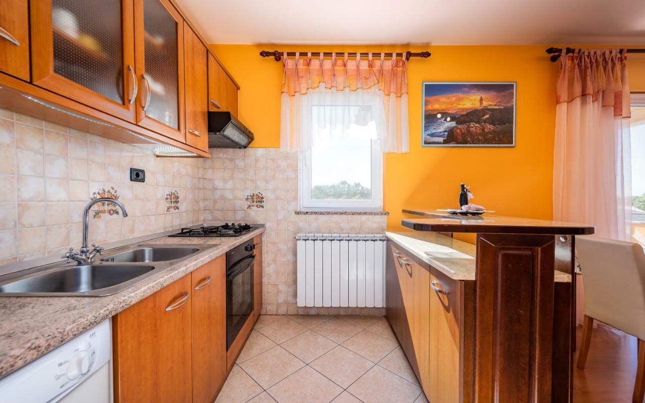House Semy With Private Pool Villa Pazin Ngoại thất bức ảnh
